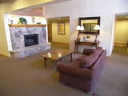 Fox Pine Lodge Hotel Room 2