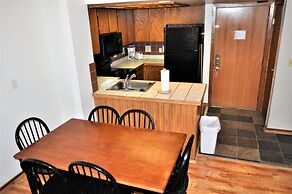 Fox Pine Lodge 3 Bed 3 Bath