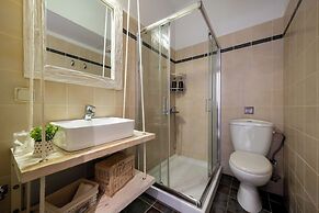 Azzurro Bianco Suites