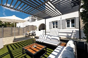 Azzurro Bianco Suites