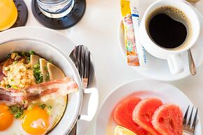 Leaves Valley Resort