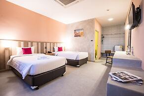 Leaves Valley Resort