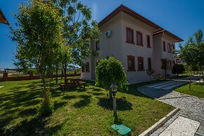 Vista Villas & Suites