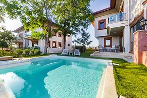 Vista Villas & Suites