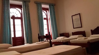 Reviver Hostel