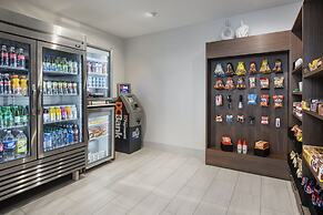 Holiday Inn Express & Suites Kelowna - East by IHG