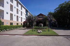 Kirimathani Hotel