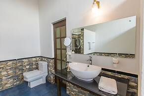 Tuli Veer Bagh Resort