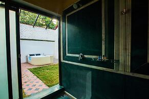 Tuli Veer Bagh Resort