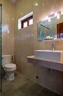 Riviera Hotel & Resort Kep