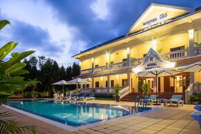 Riviera Hotel & Resort Kep