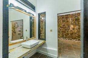 Koh Rong Hill Beach Resort