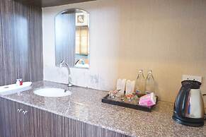 Phuruaboutique Hotel & Saunas