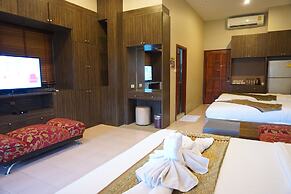 Phuruaboutique Hotel & Saunas