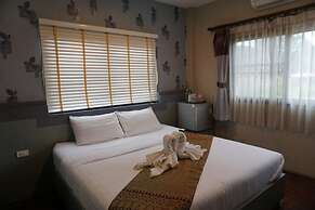 Phuruaboutique Hotel & Saunas