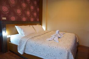 Phuruaboutique Hotel & Saunas