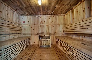 Phuruaboutique Hotel & Saunas