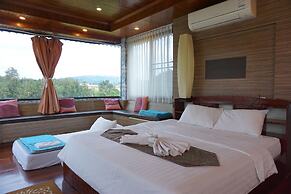 Phuruaboutique Hotel & Saunas