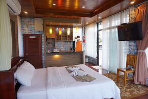 Phuruaboutique Hotel & Saunas