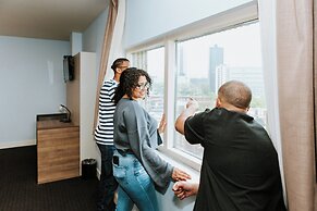 Rotterdam Teleport Hotel