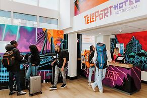 Rotterdam Teleport Hotel