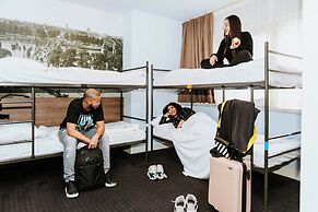 Rotterdam Teleport Hotel
