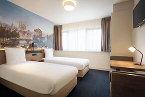 Rotterdam Teleport Hotel
