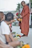 Norn Nab Dao Rimkhong