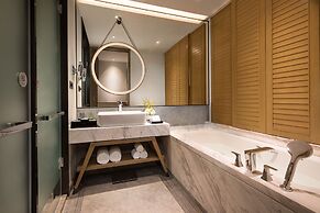 Crowne Plaza Qingdao Oriental Movie Metropolis by IHG