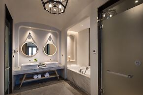 Crowne Plaza Qingdao Oriental Movie Metropolis by IHG