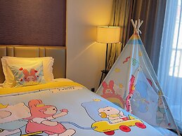 Crowne Plaza Qingdao Oriental Movie Metropolis by IHG