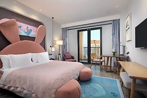 Crowne Plaza Qingdao Oriental Movie Metropolis by IHG