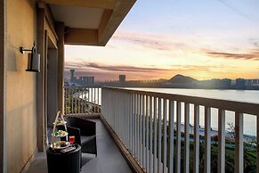 Crowne Plaza Qingdao Oriental Movie Metropolis by IHG