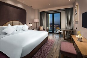 Crowne Plaza Qingdao Oriental Movie Metropolis by IHG