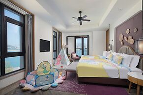 Crowne Plaza Qingdao Oriental Movie Metropolis by IHG