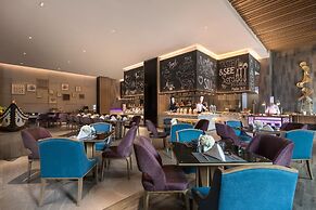 Crowne Plaza Qingdao Oriental Movie Metropolis by IHG