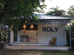 Roly Airport Residence