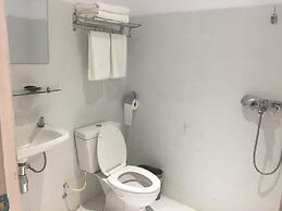 Roly Airport Residence