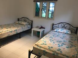 Roly Airport Residence