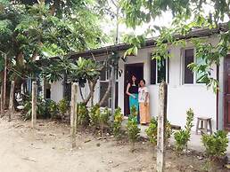 Roly Airport Residence