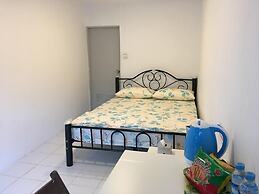 Roly Airport Residence