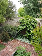 Healesville House - Fig Tree House