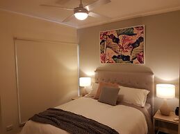 Healesville House - Fig Tree House