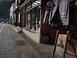 Taketa station hostel cue