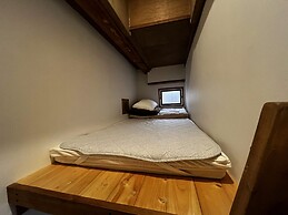 Taketa station hostel cue