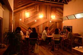 Taketa station hostel cue