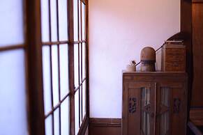 Taketa station hostel cue