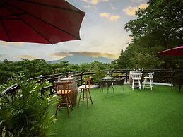 Issara Boutique Winery Hotel