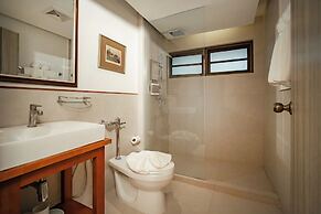 Issara Boutique Winery Hotel
