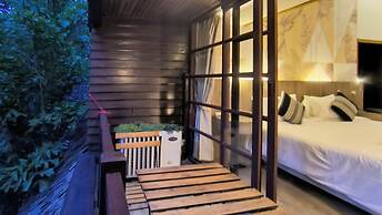 Issara Boutique Winery Hotel